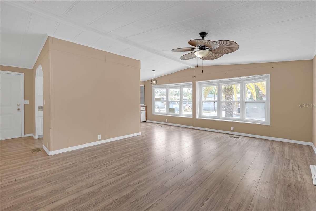 11309 LEISURE LANE — photo 16 of 34