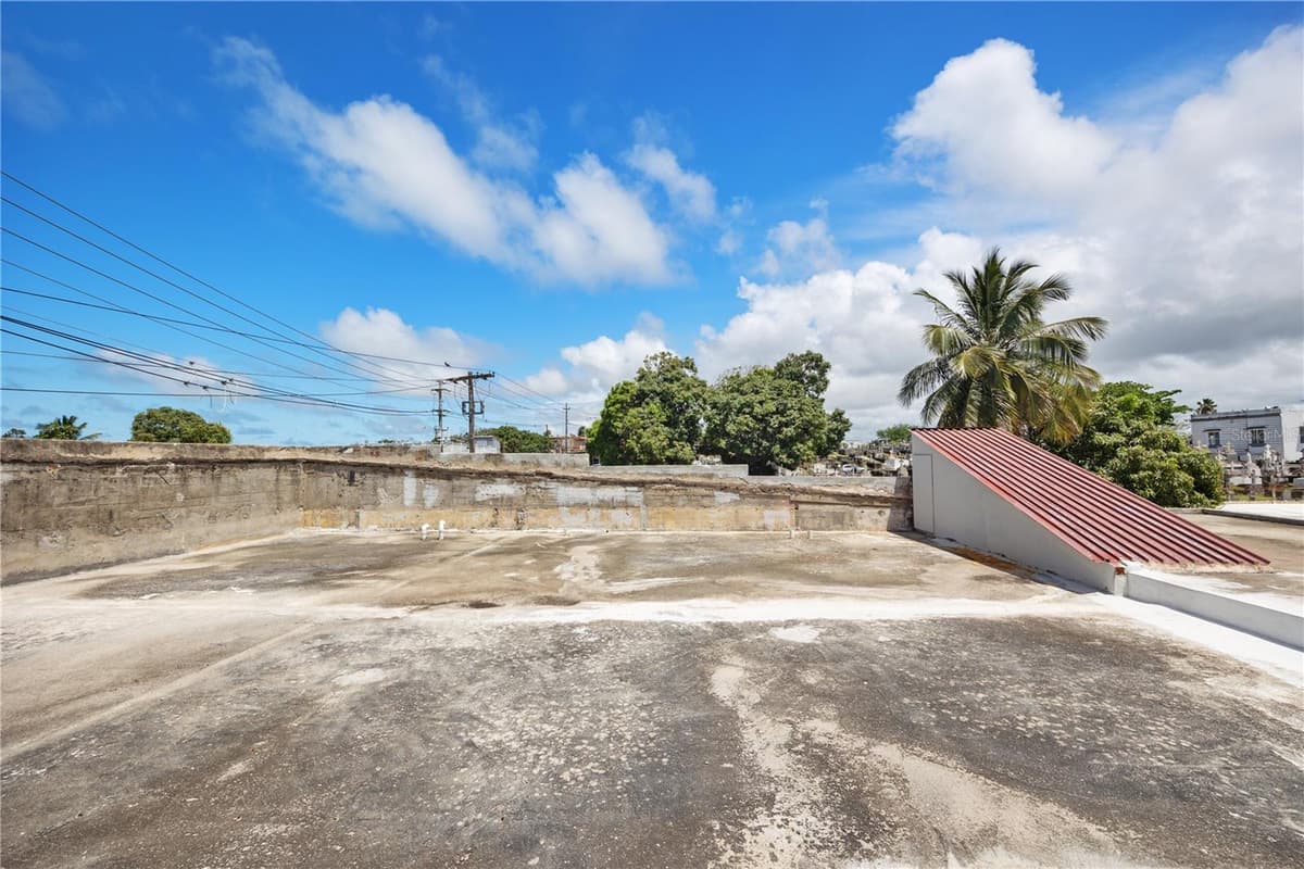 21 EDUARDO CONDE — photo 19 of 19
