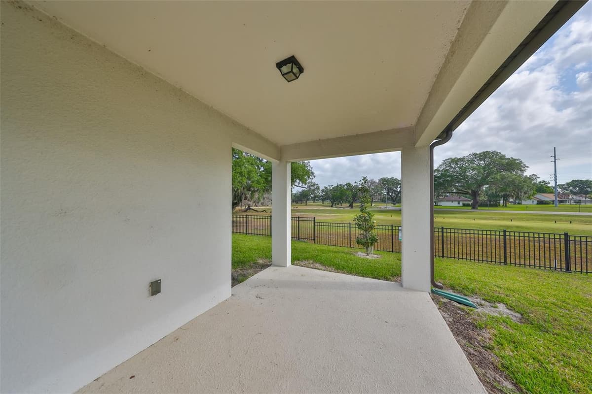 36959 HIGHLAND MEADOWS COURT — photo 32 of 37