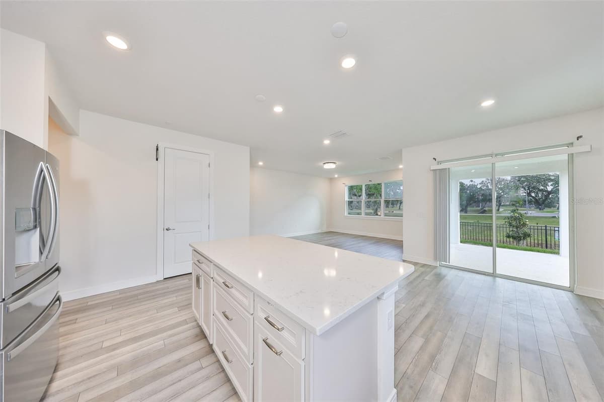 36959 HIGHLAND MEADOWS COURT — photo 21 of 37