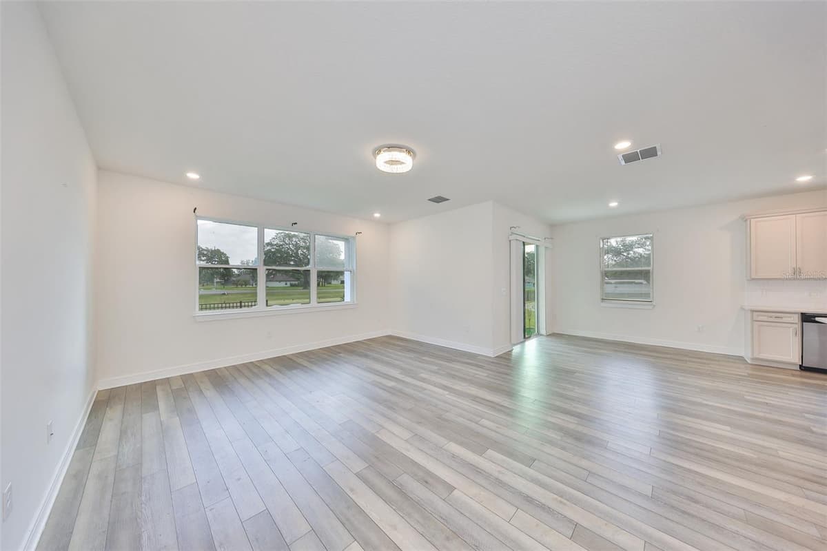 36959 HIGHLAND MEADOWS COURT — photo 23 of 37
