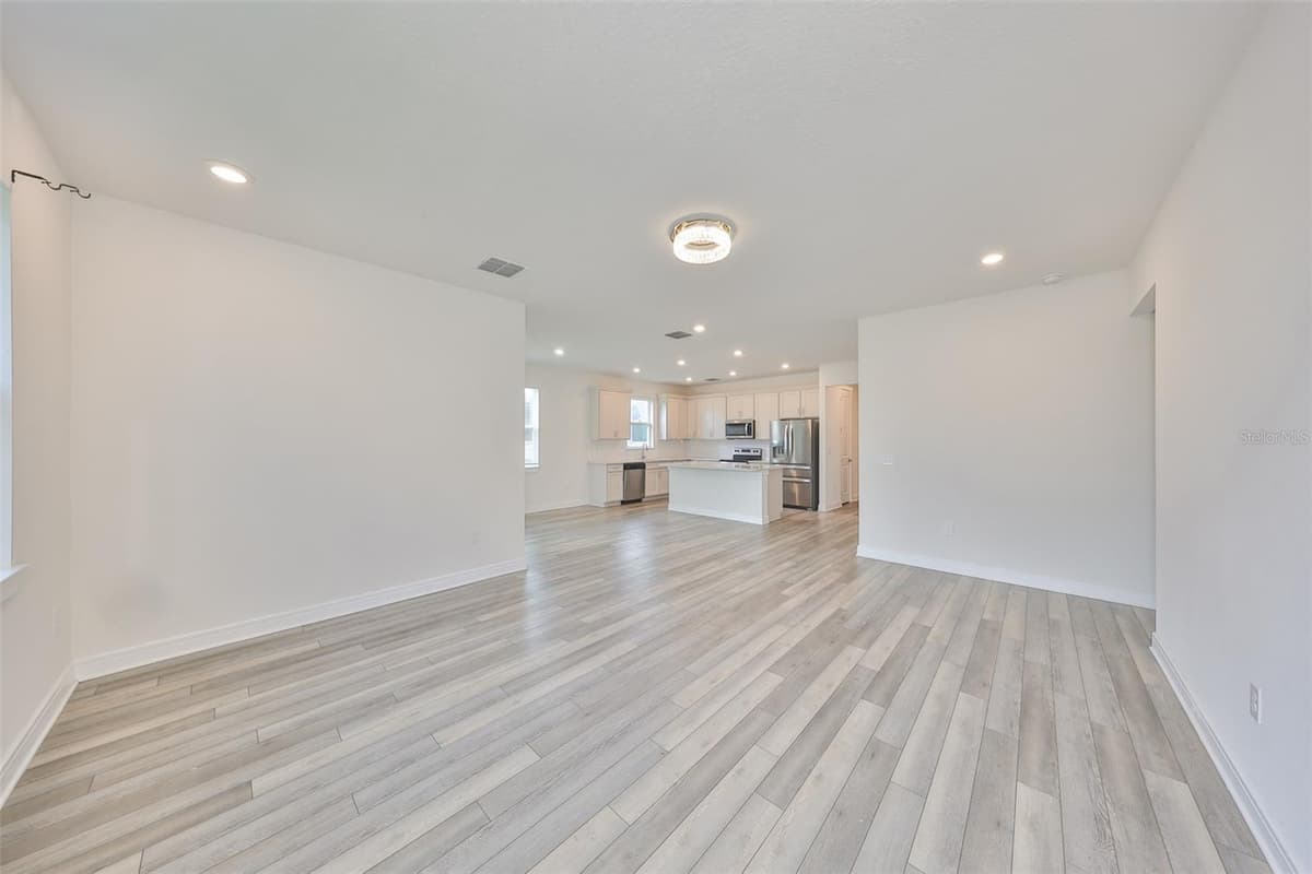 36959 HIGHLAND MEADOWS COURT — photo 24 of 37