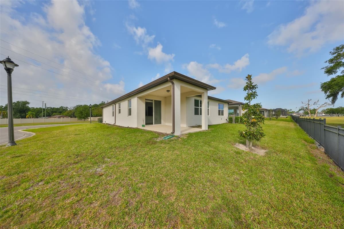 36959 HIGHLAND MEADOWS COURT — photo 33 of 37