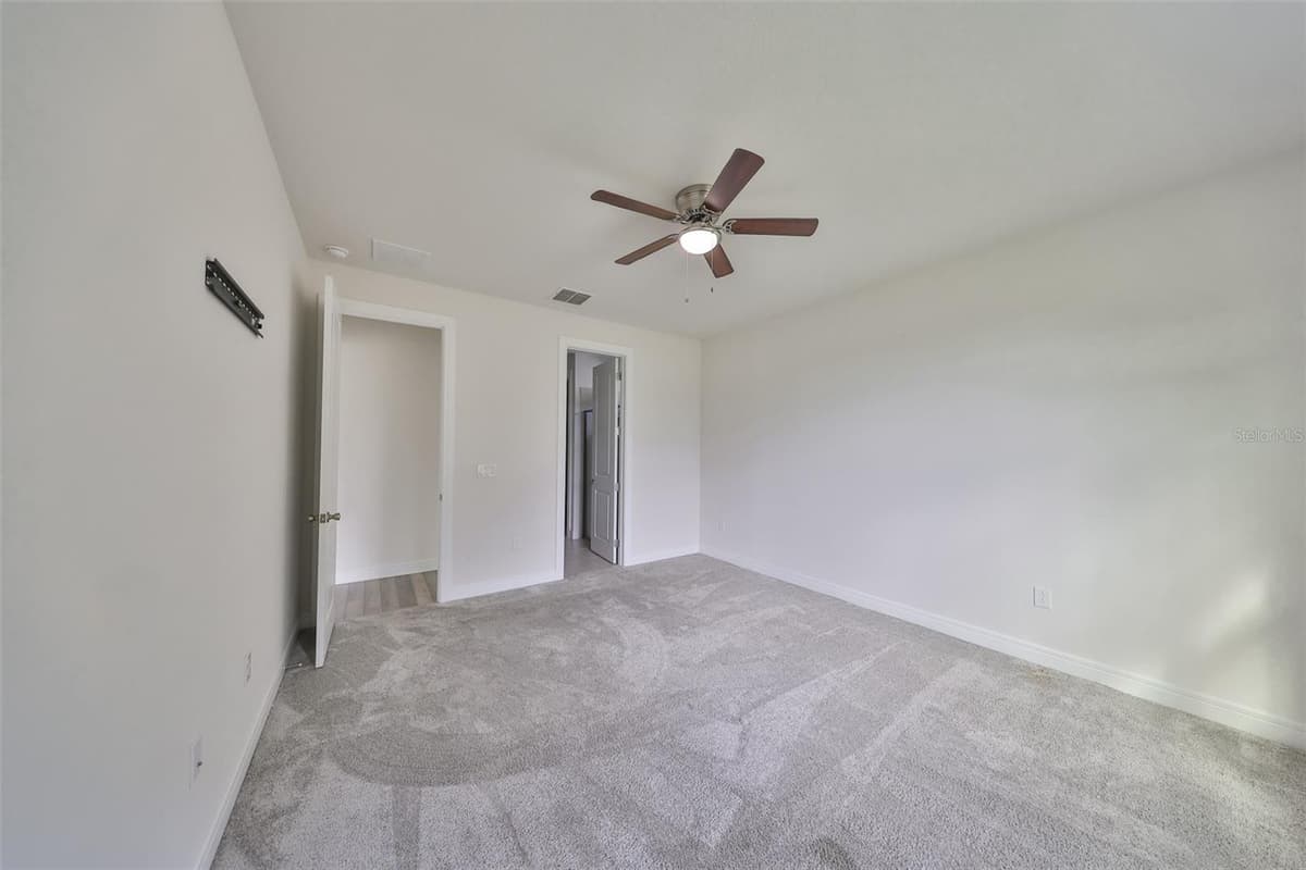 36959 HIGHLAND MEADOWS COURT — photo 28 of 37