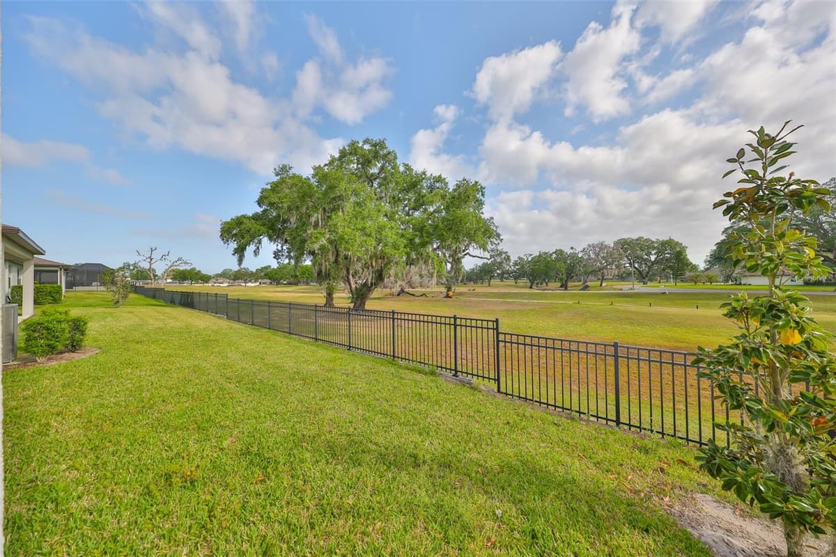 36959 HIGHLAND MEADOWS COURT — photo 34 of 37