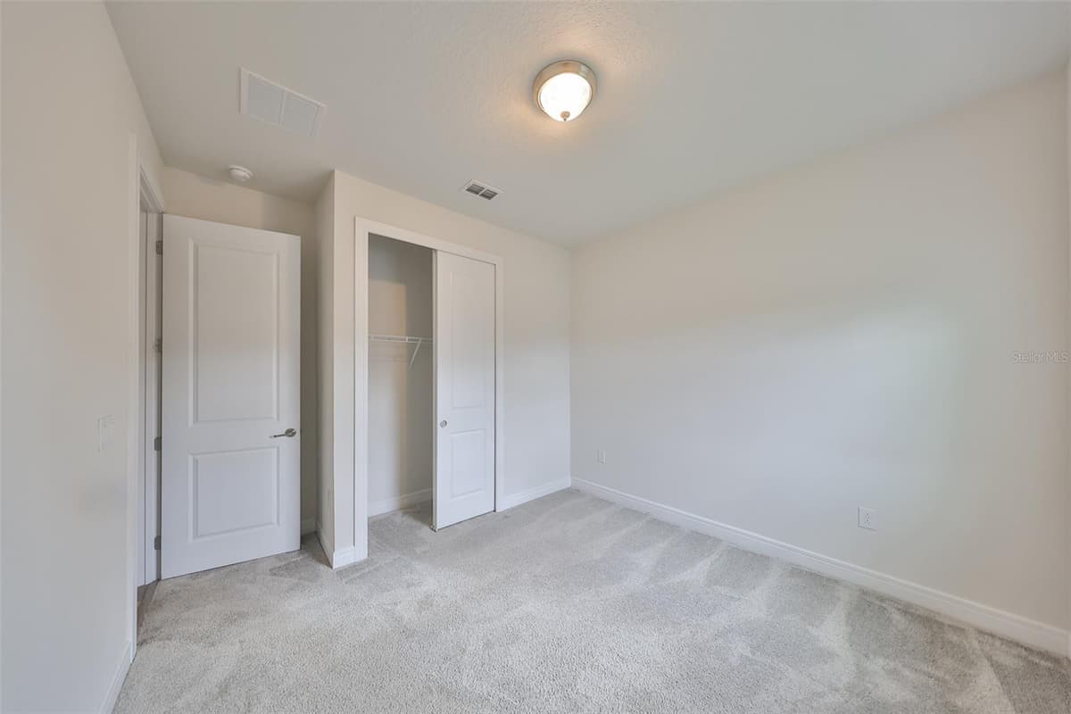 36959 HIGHLAND MEADOWS COURT — photo 9 of 37