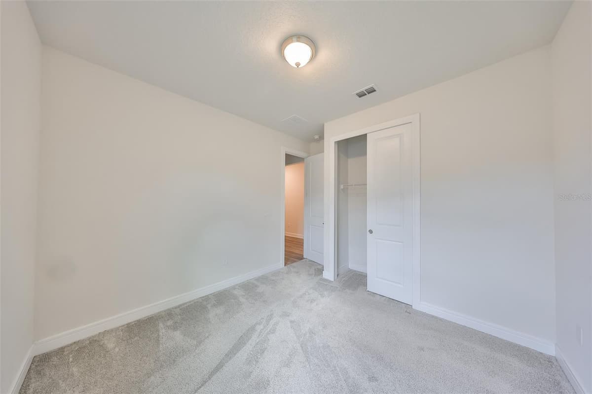 36959 HIGHLAND MEADOWS COURT — photo 10 of 37