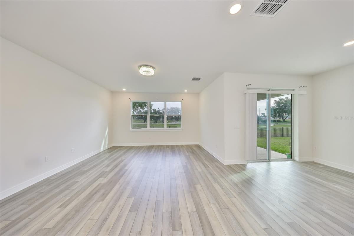 36959 HIGHLAND MEADOWS COURT — photo 22 of 37