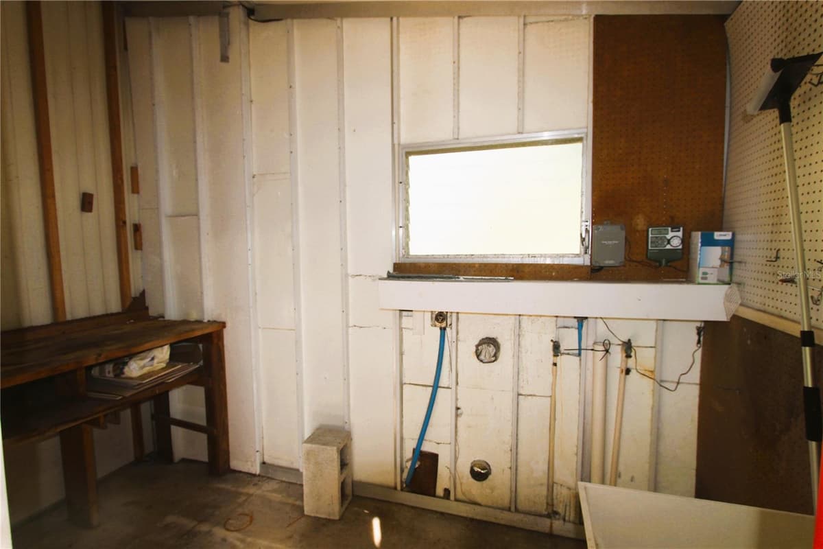 151 APACHE COURT — photo 16 of 41