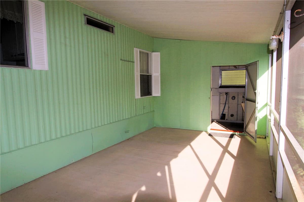 151 APACHE COURT — photo 3 of 41