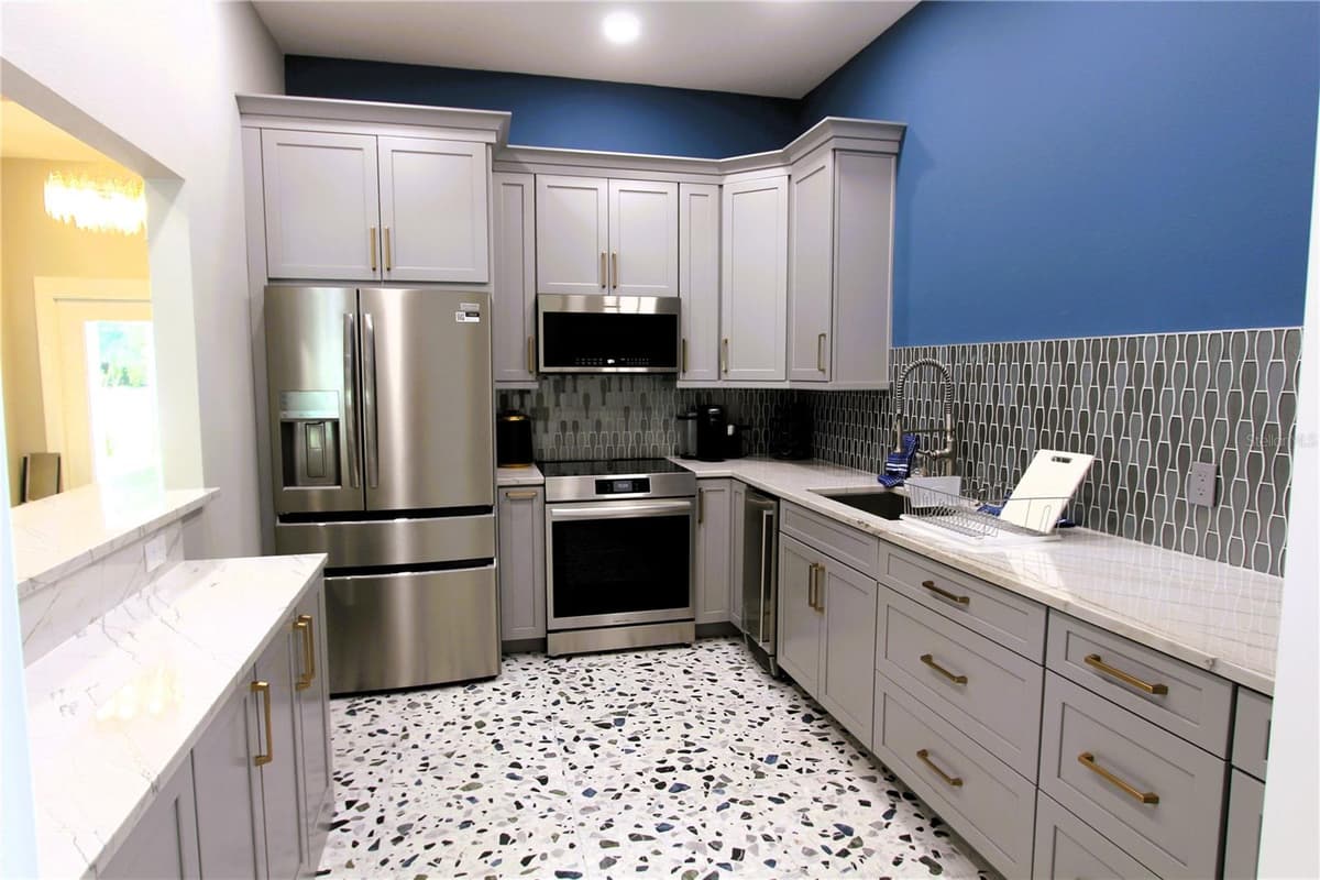 151 APACHE COURT — photo 25 of 41