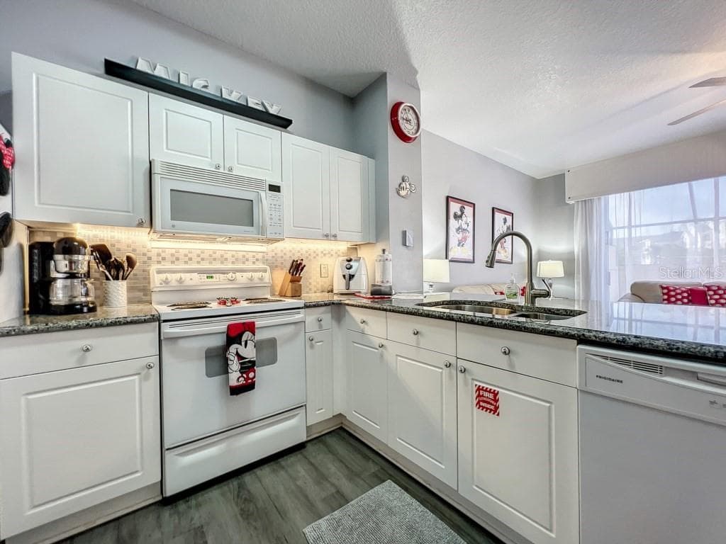 8110 PRINCESS PALM LANE — photo 14 of 63