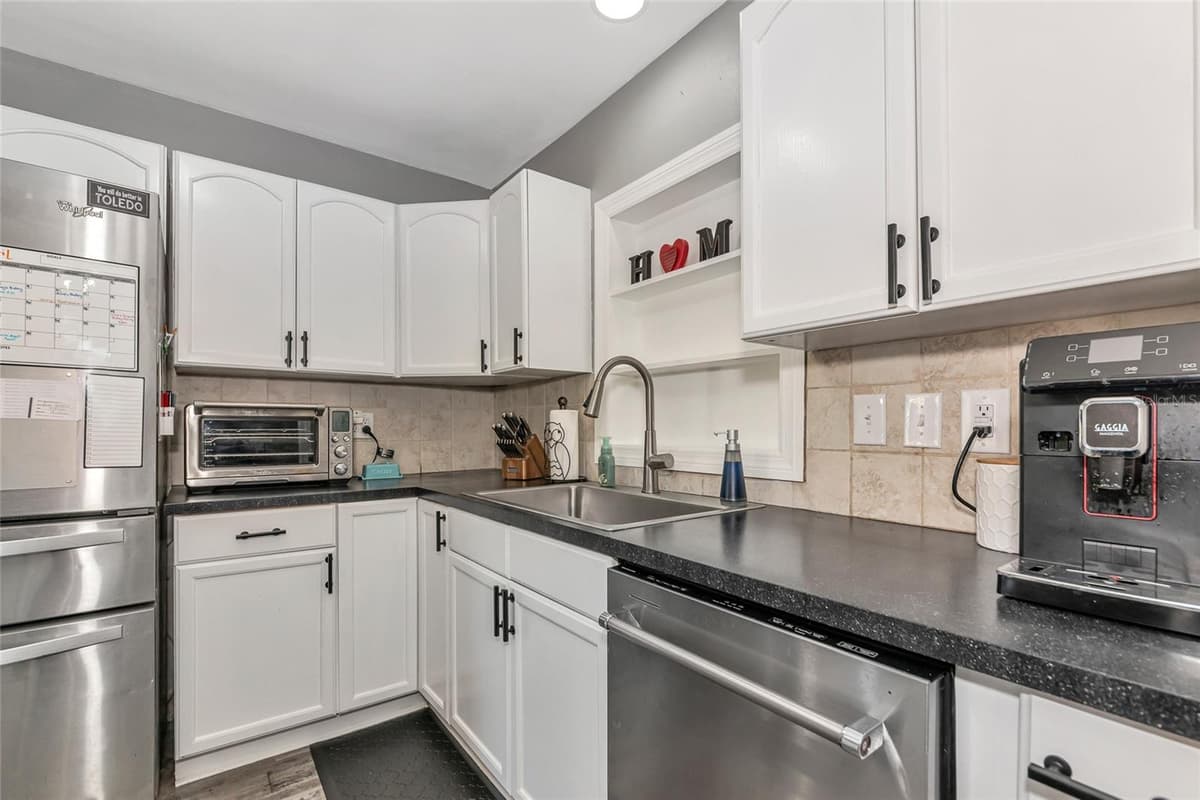 6511 GEORGIA AVENUE — photo 15 of 62