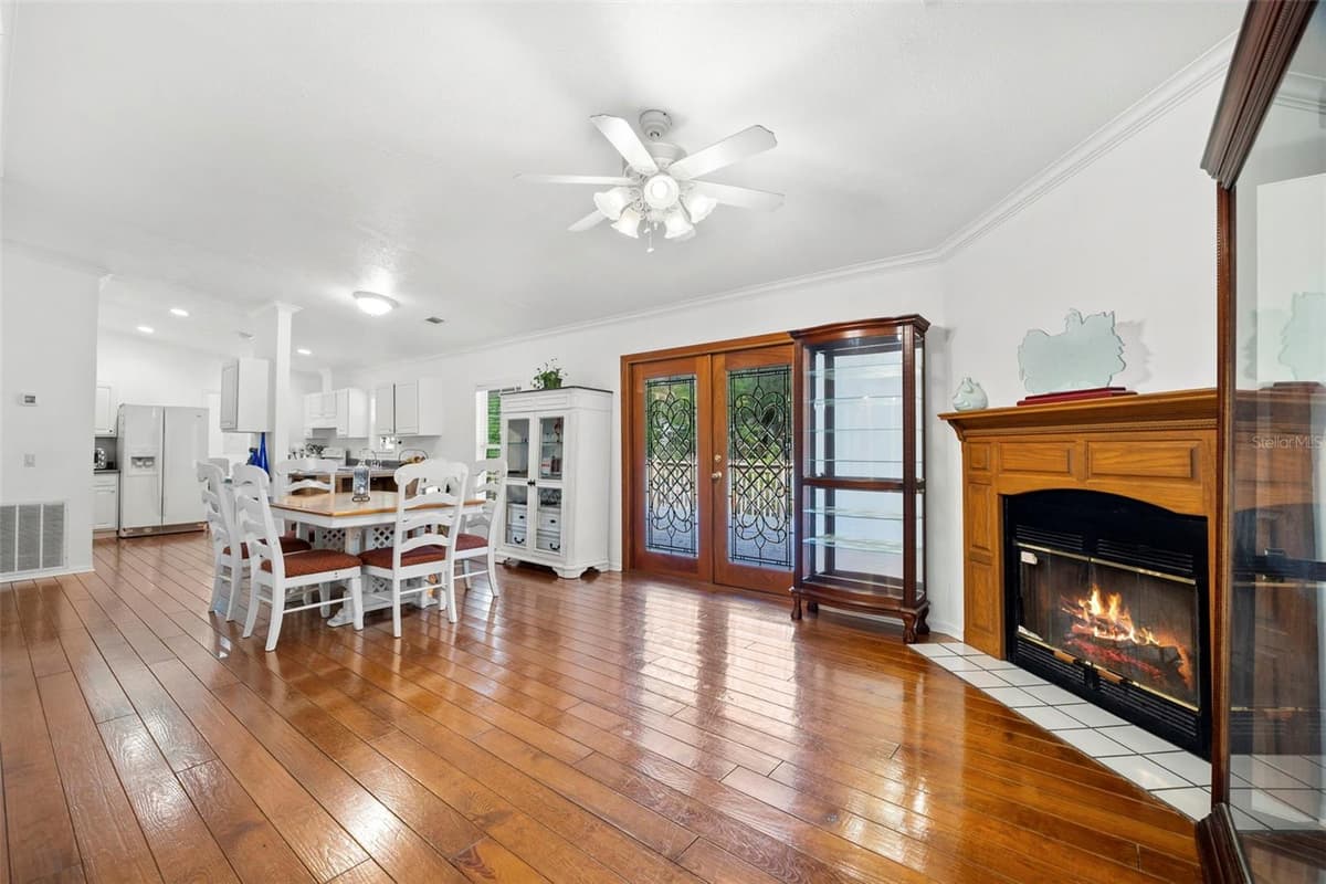 13015 ELM STREET — photo 9 of 41
