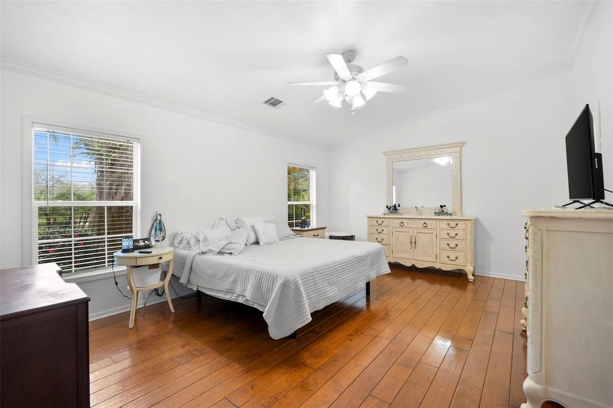 13015 ELM STREET — photo 16 of 41