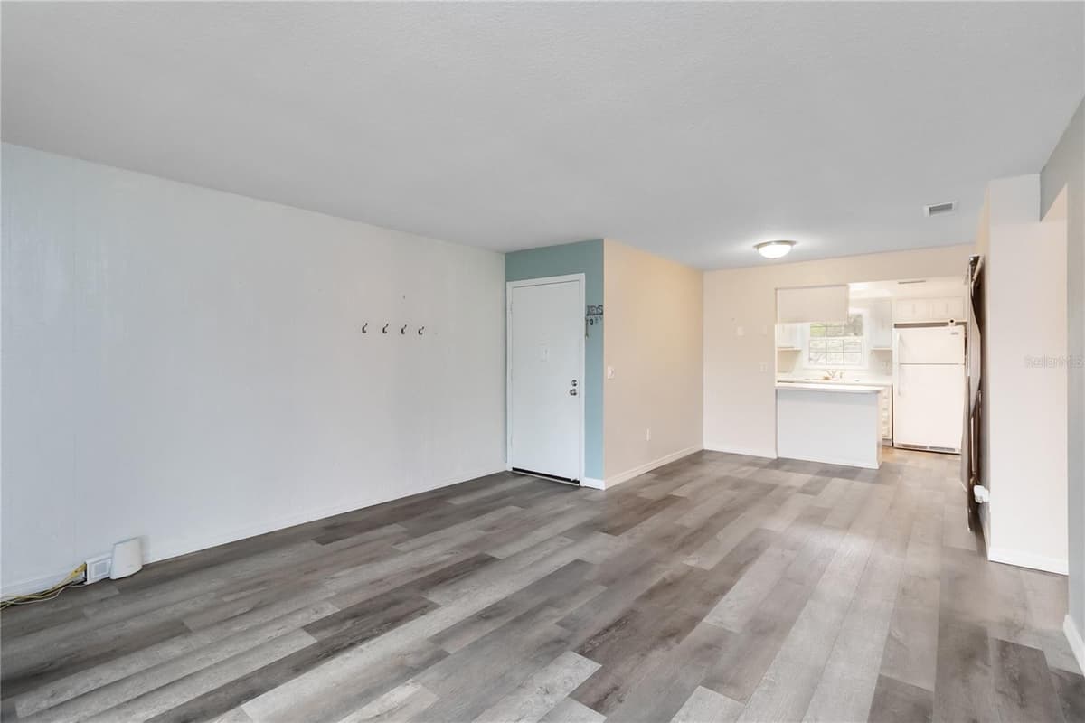 4722 KILT COURT — photo 5 of 42