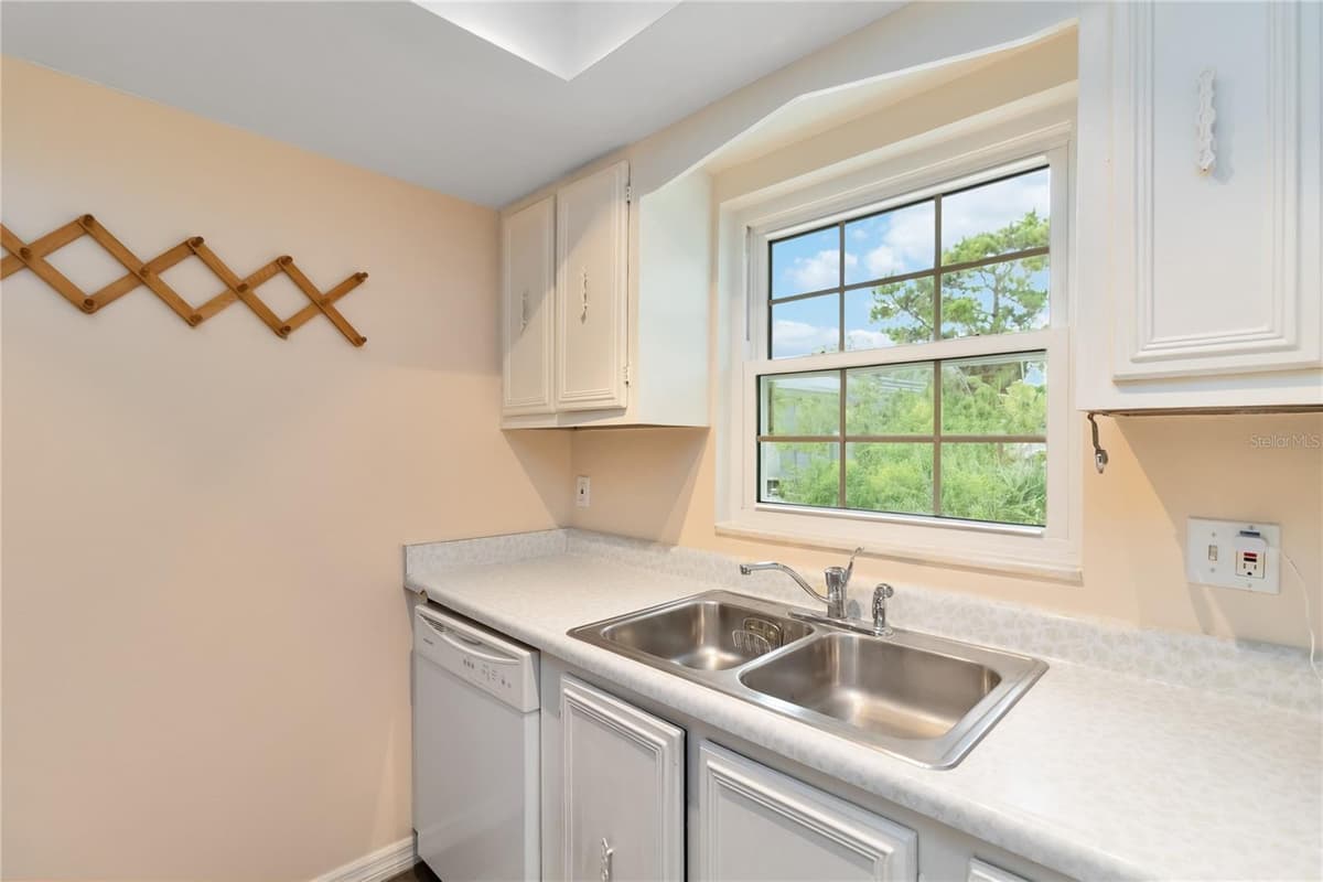 4722 KILT COURT — photo 14 of 42