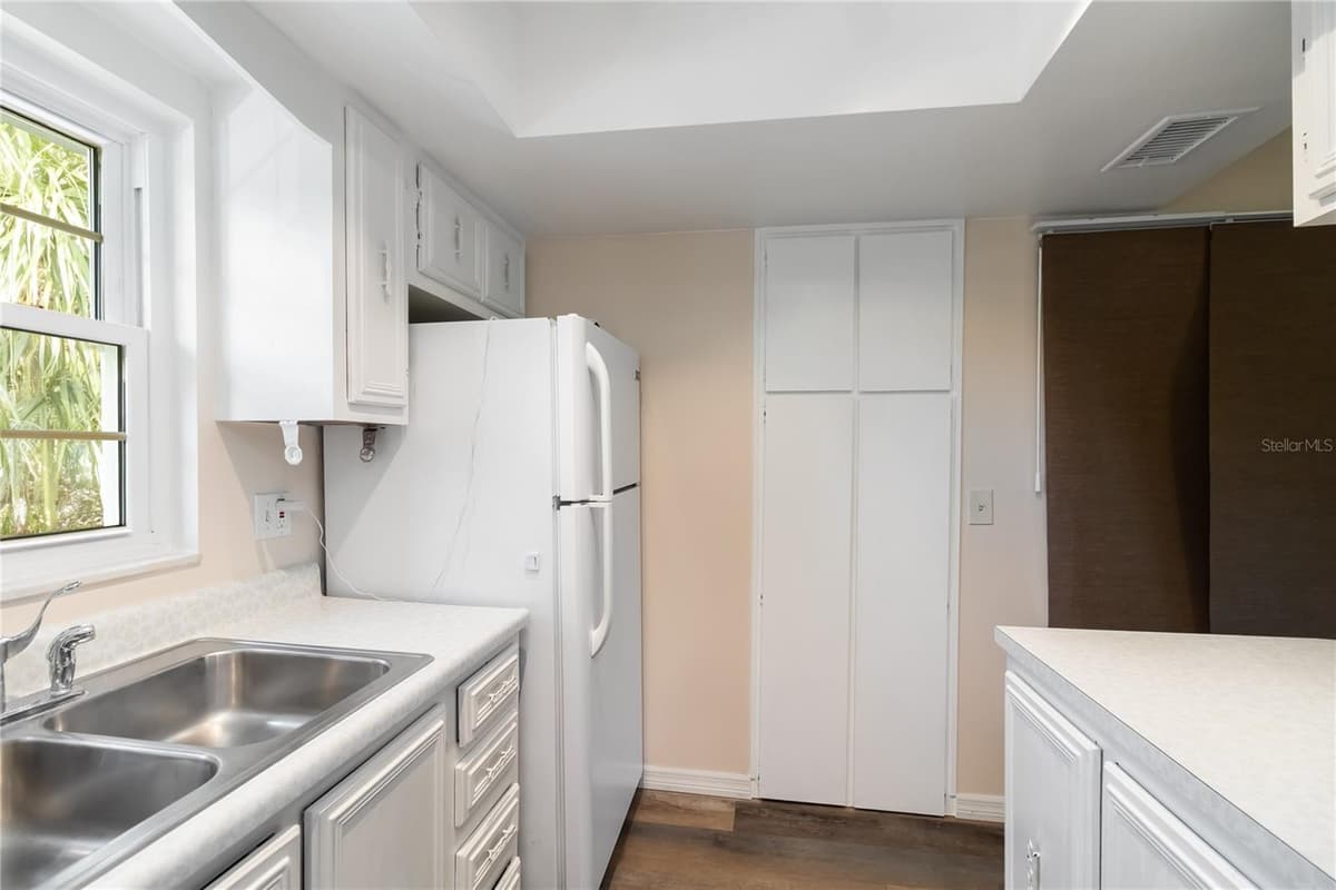 4722 KILT COURT — photo 15 of 42