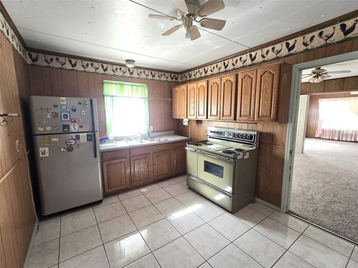 3101 MEDULLA ROAD — photo 20 of 85