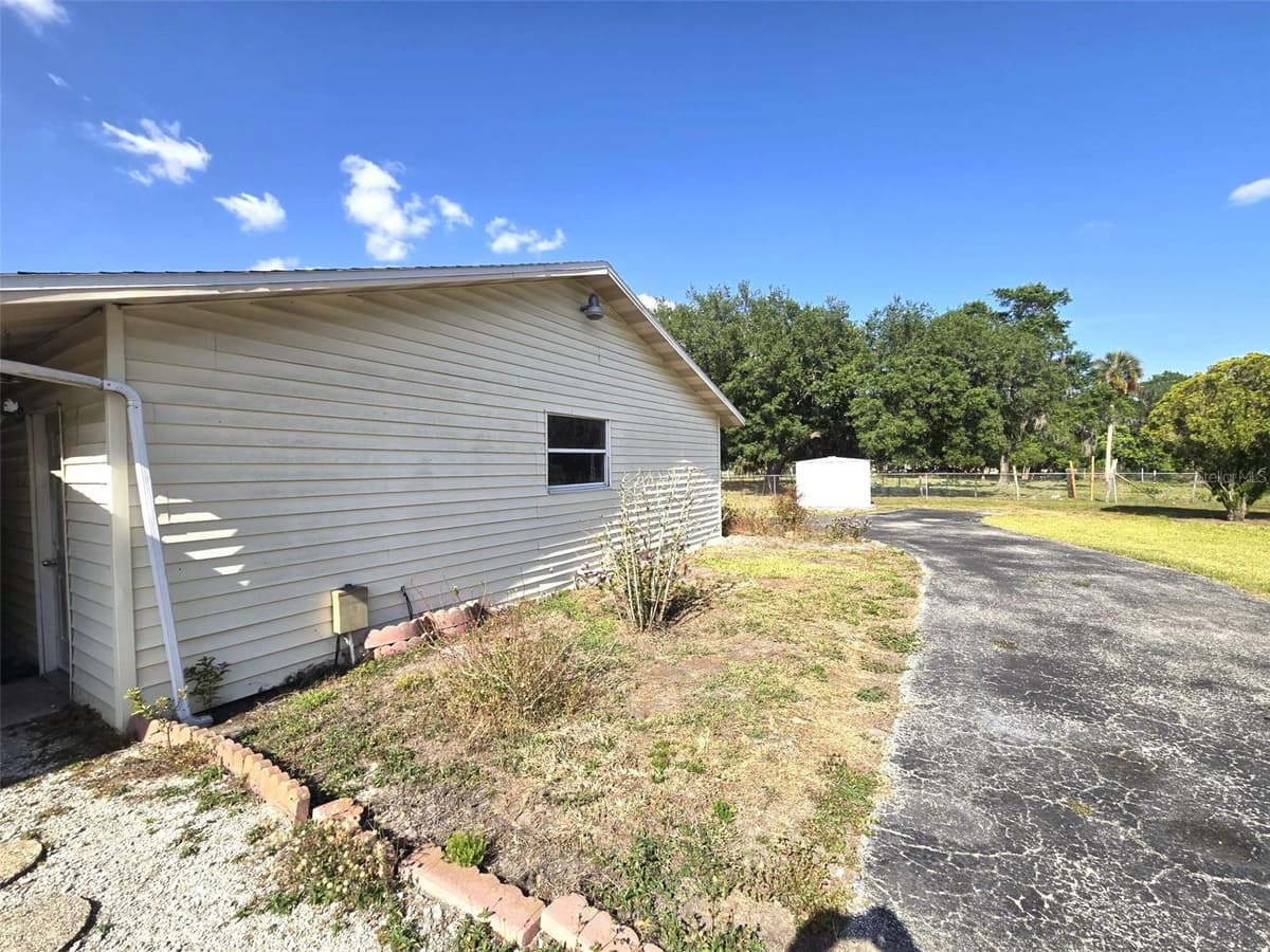 3101 MEDULLA ROAD — photo 47 of 85