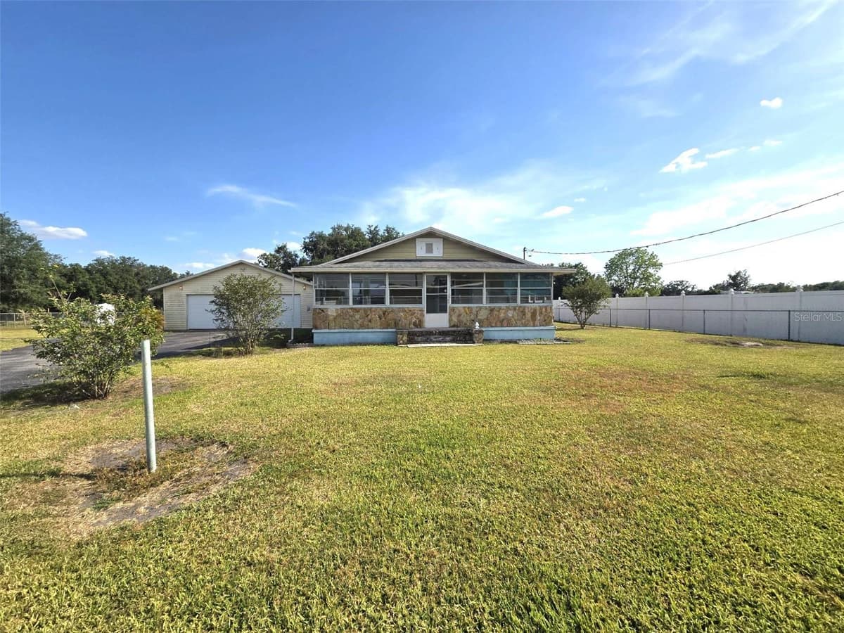 3101 MEDULLA ROAD — photo 19 of 85