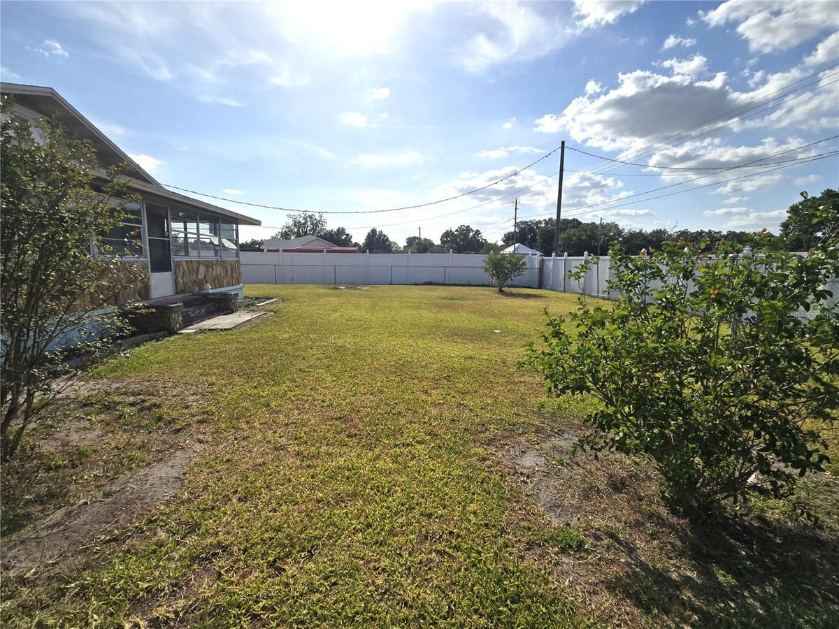 3101 MEDULLA ROAD — photo 15 of 85