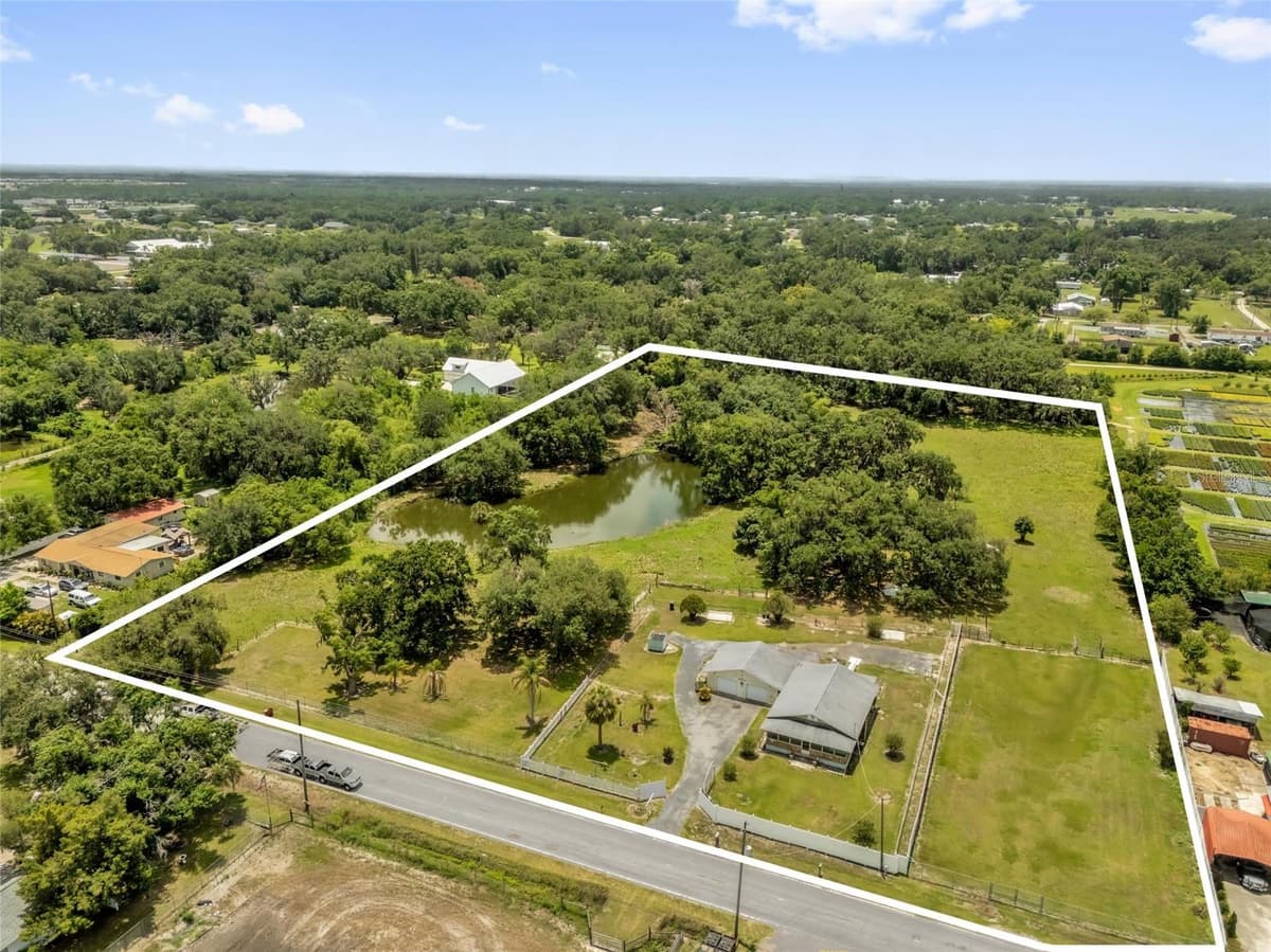 3101 MEDULLA ROAD — photo 1 of 85