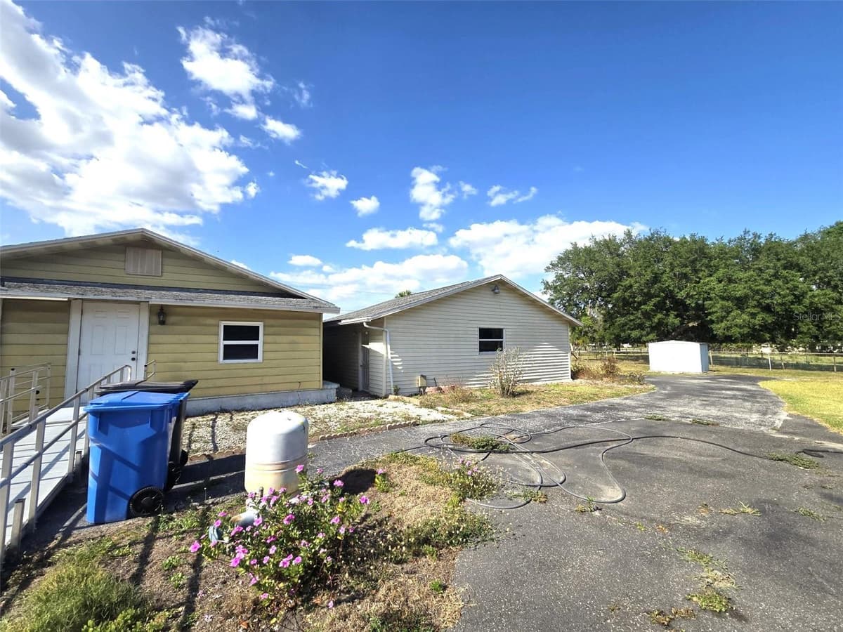 3101 MEDULLA ROAD — photo 48 of 85