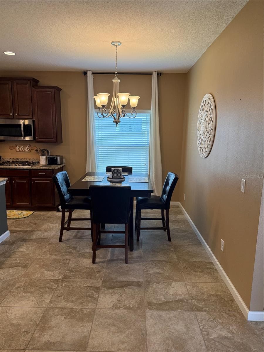 2504 CAVENDER CREEK ROAD — photo 13 of 42