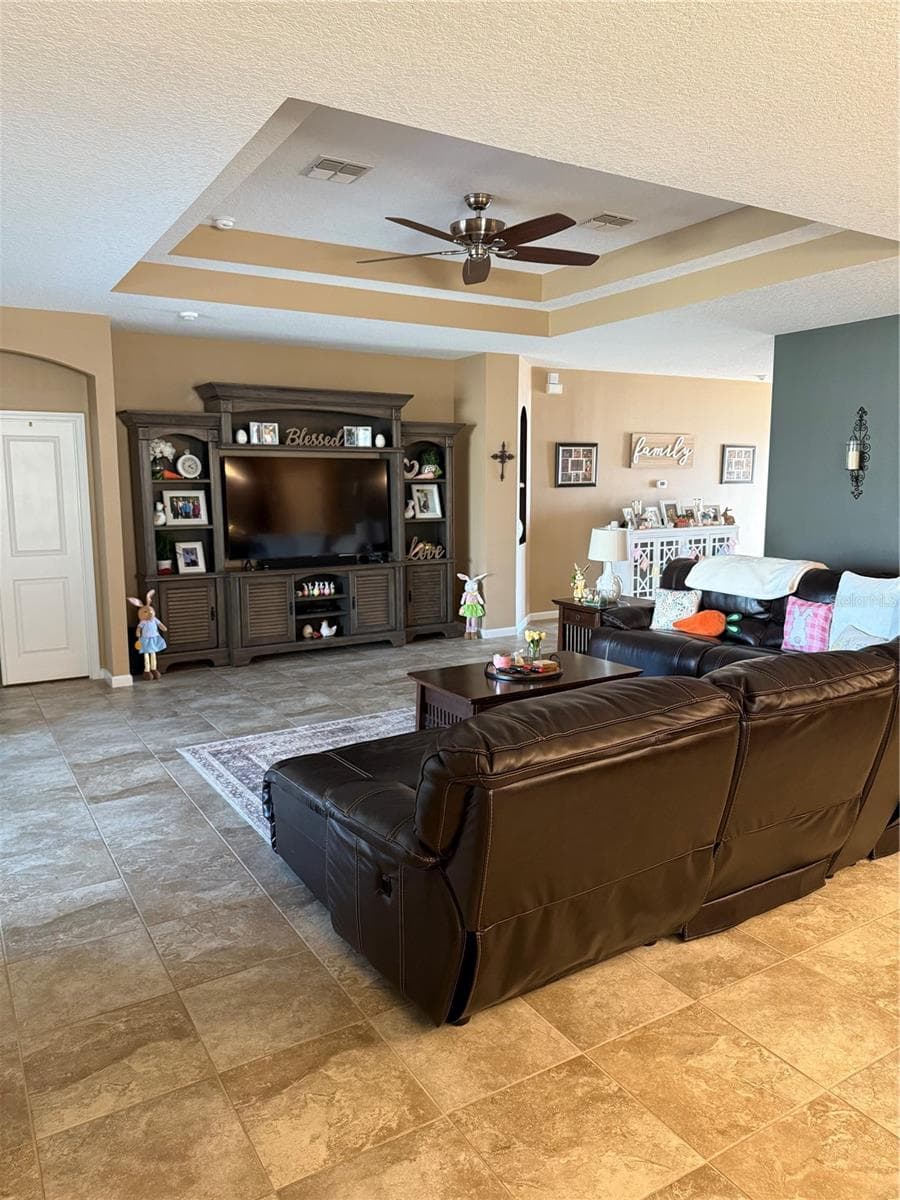 2504 CAVENDER CREEK ROAD — photo 12 of 42