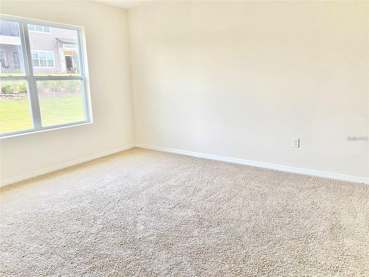 2637 ROWAN STREET — photo 7 of 11