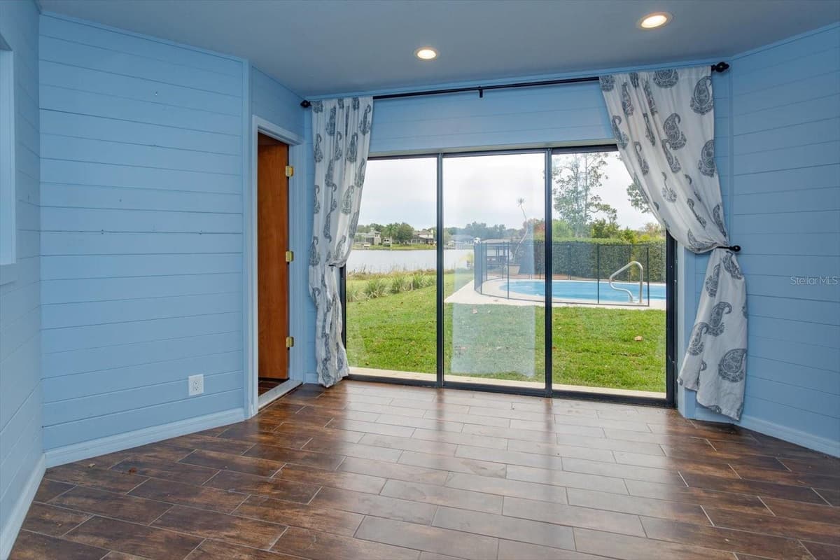 13377 LAKE BUTLER BOULEVARD — photo 15 of 28