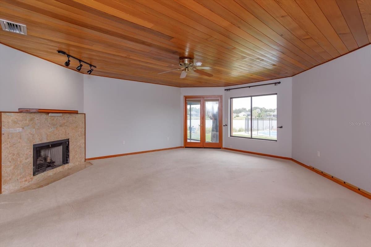 13377 LAKE BUTLER BOULEVARD — photo 14 of 28