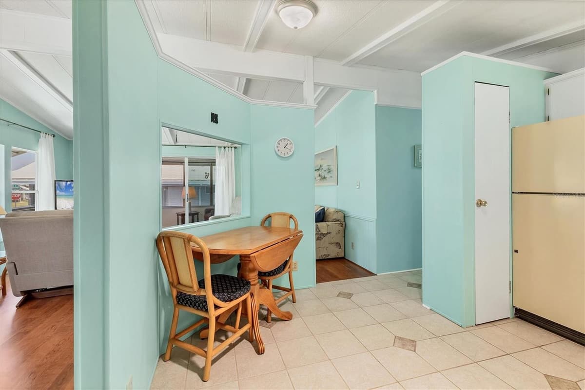 4519 14TH STREET — photo 10 of 47