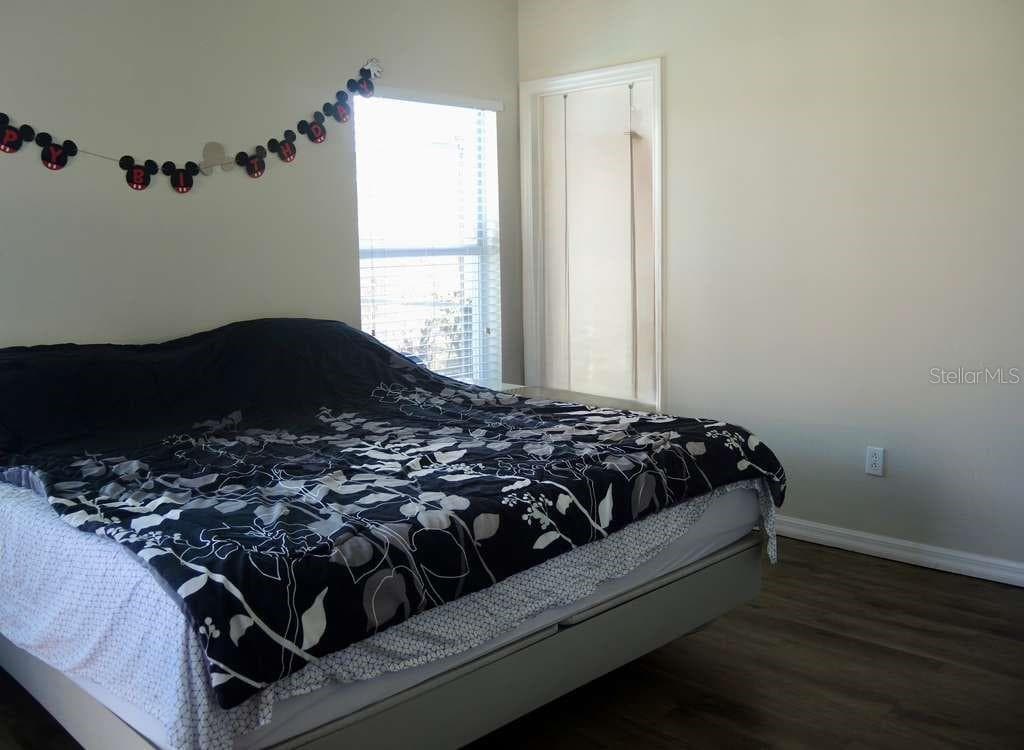 16732 GLENBROOK BOULEVARD — photo 8 of 27