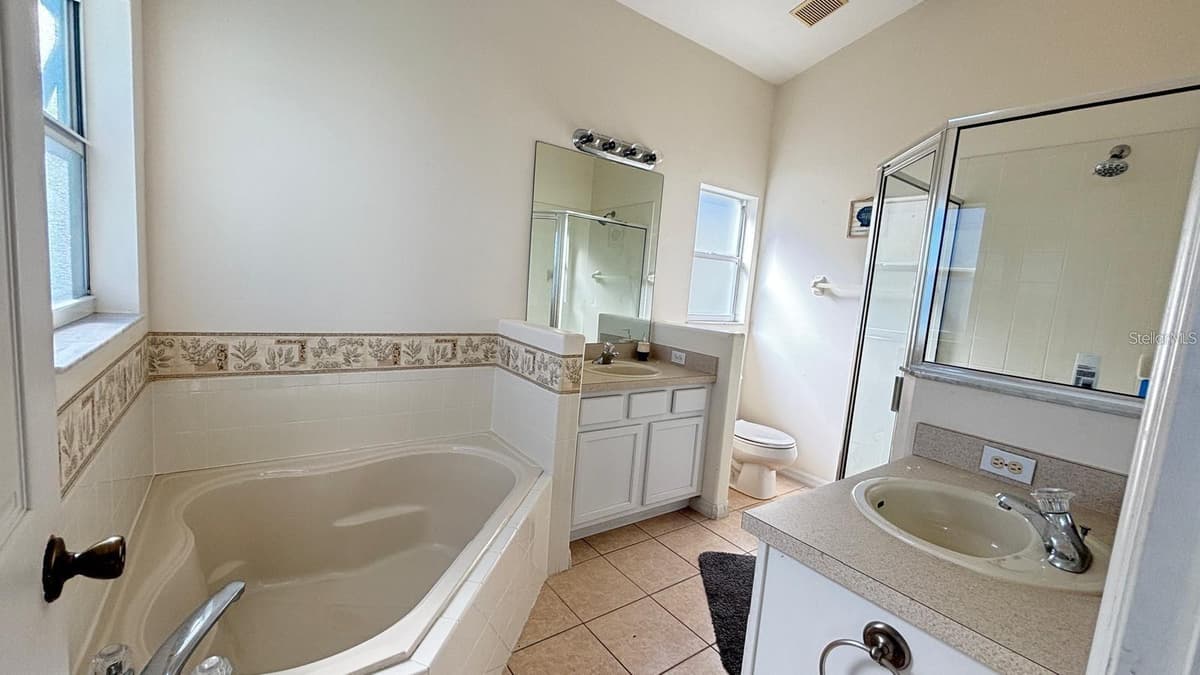 16732 GLENBROOK BOULEVARD — photo 6 of 27