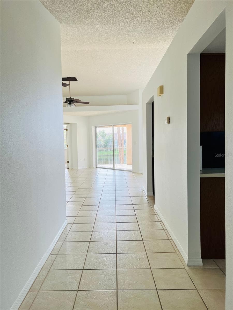114 CLAYS TRAIL — photo 2 of 20