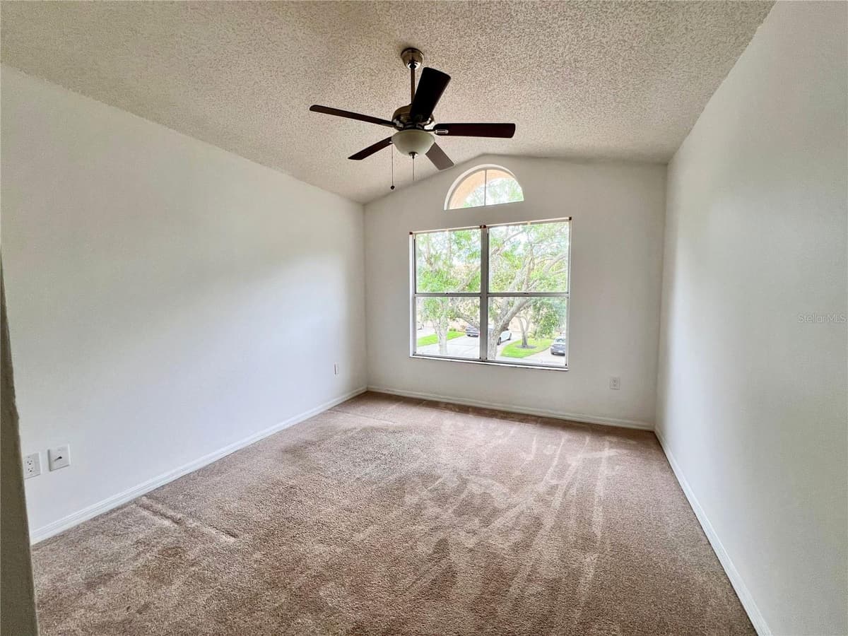 114 CLAYS TRAIL — photo 13 of 20