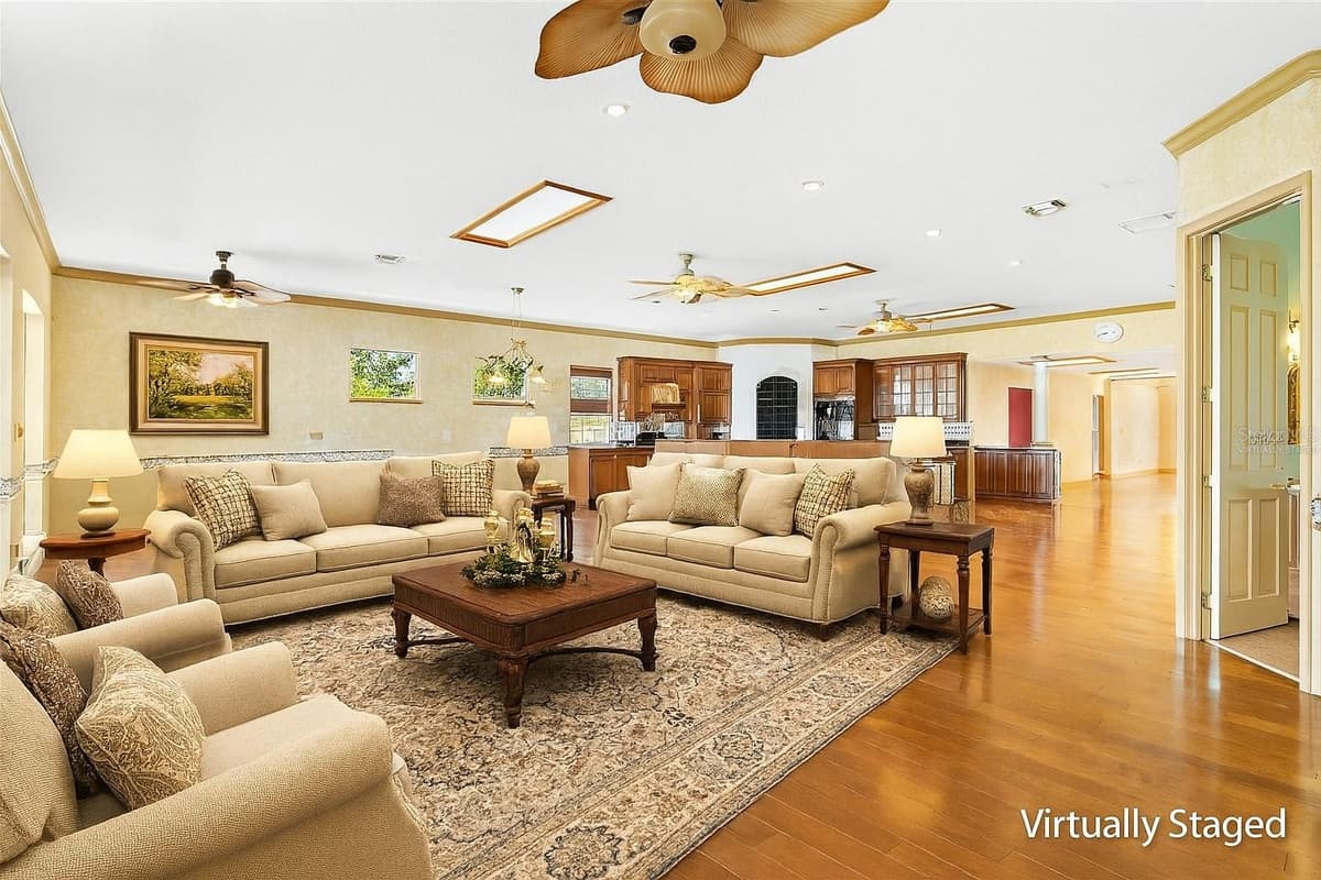 2400 GRIFFIN DRIVE — photo 18 of 78