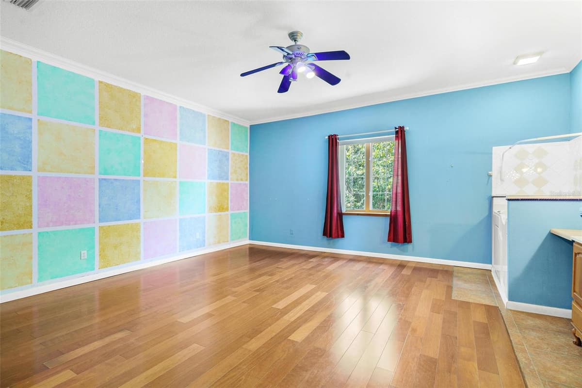 2400 GRIFFIN DRIVE — photo 39 of 78