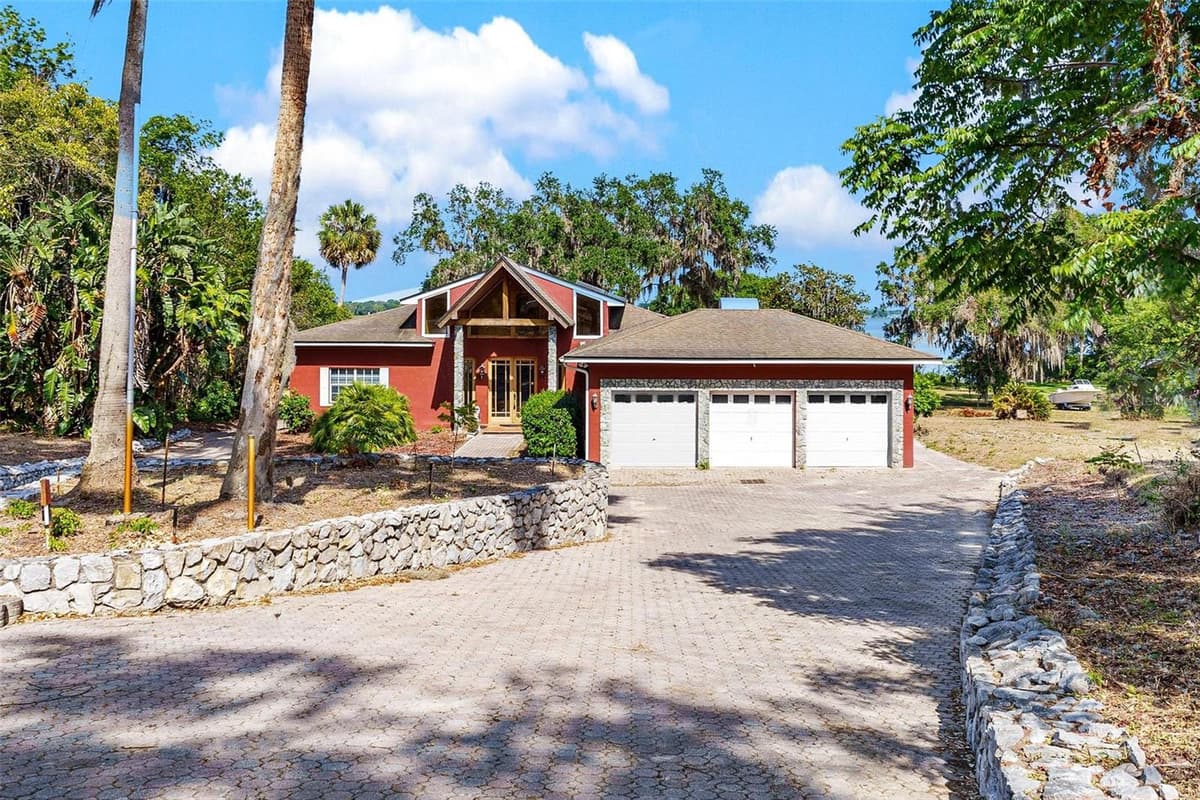 2400 GRIFFIN DRIVE — photo 5 of 78
