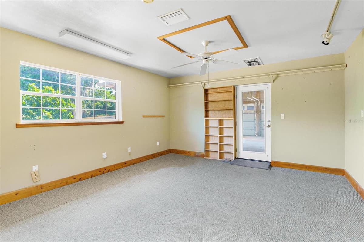 2400 GRIFFIN DRIVE — photo 54 of 78