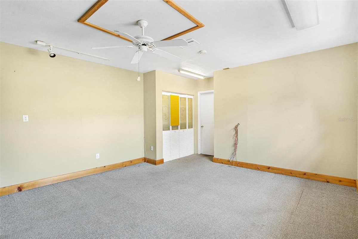 2400 GRIFFIN DRIVE — photo 55 of 78