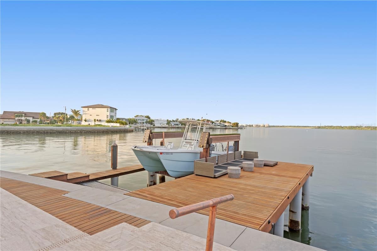 2250 DONATO DRIVE — photo 47 of 97