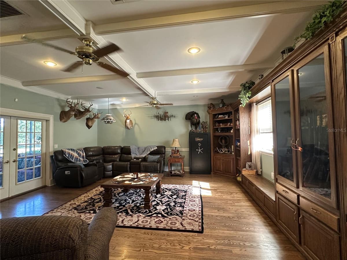 708 MAIN STREET — photo 25 of 91