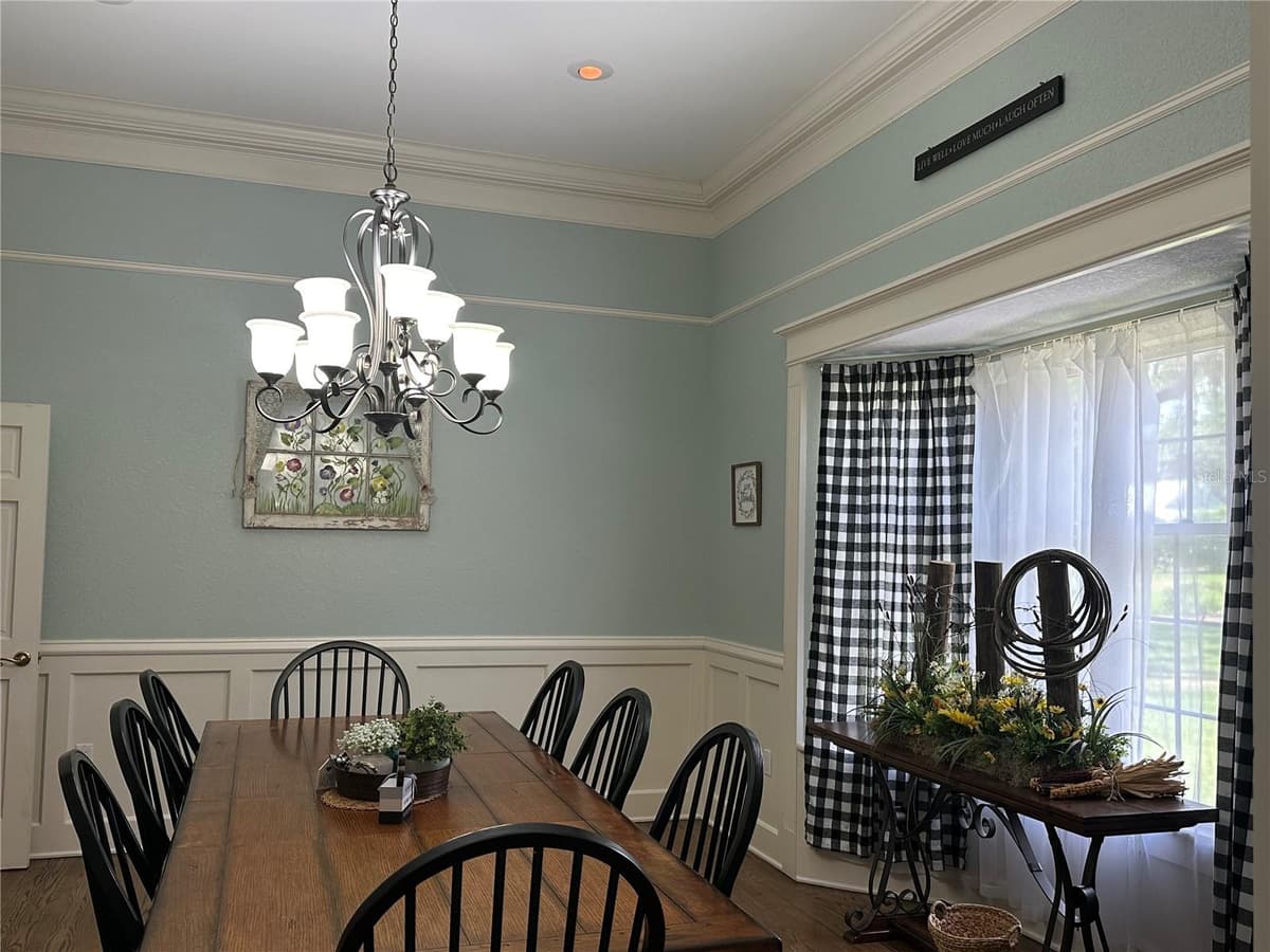 708 MAIN STREET — photo 15 of 91