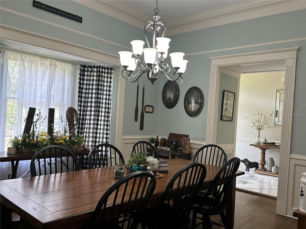 708 MAIN STREET — photo 14 of 91