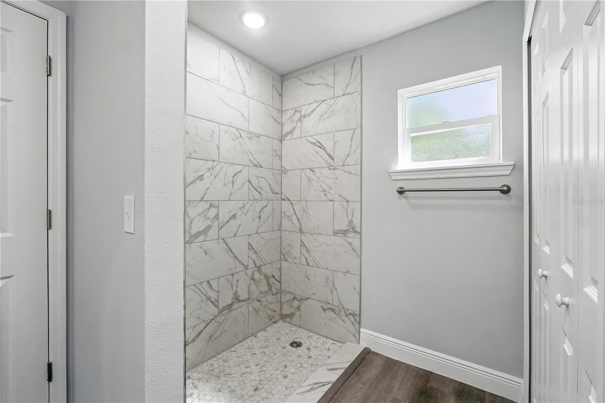 225 STARLING COURT — photo 8 of 14