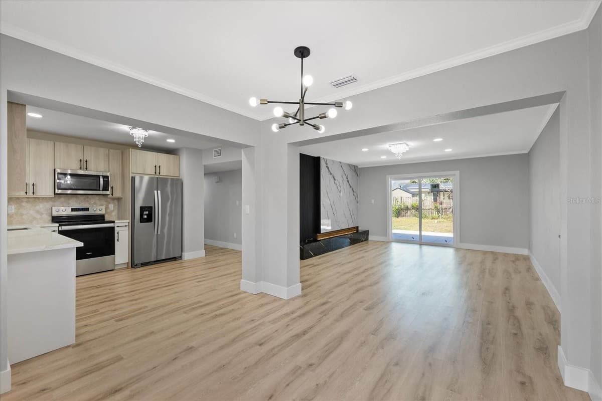 324 COUNTRY CLUB DRIVE — photo 13 of 46