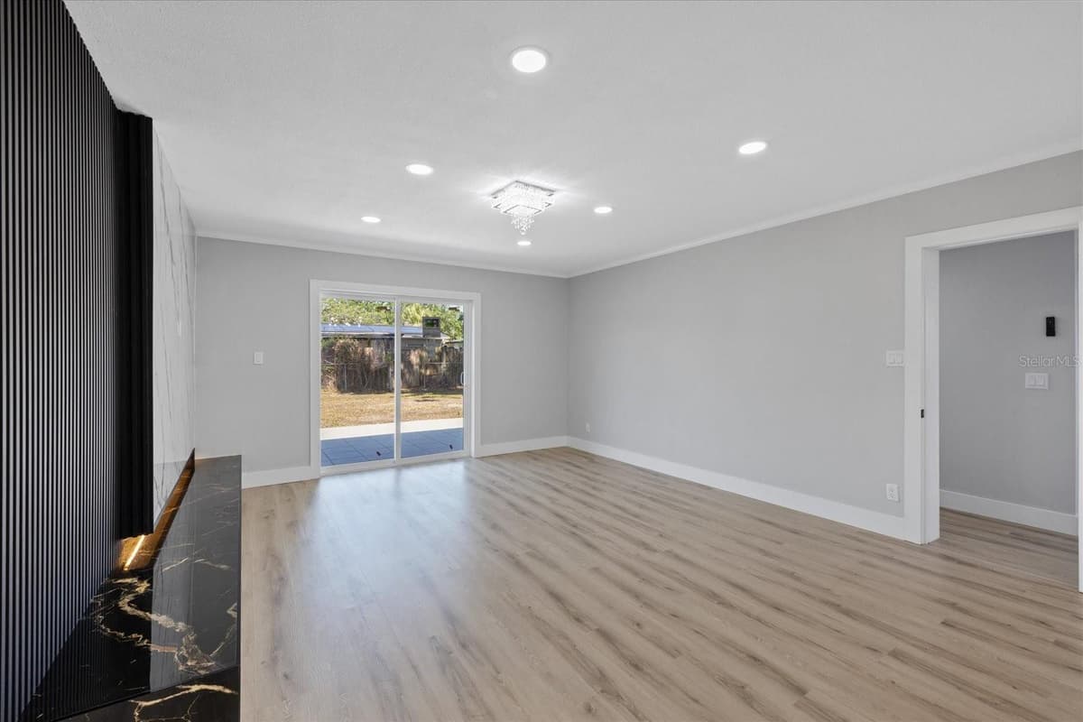 324 COUNTRY CLUB DRIVE — photo 19 of 46
